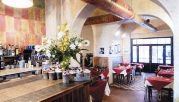 the-bar-and-the-small