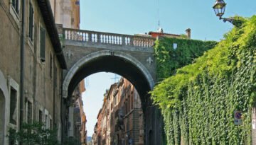 1200px-Farnese_Arch_Rome